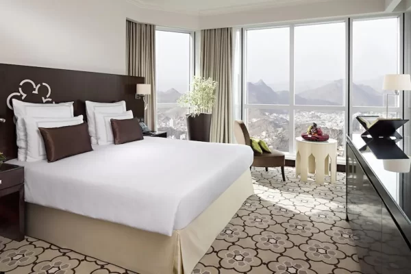 Swissôtel Makkah, Quad with Kaaba view - Image 2